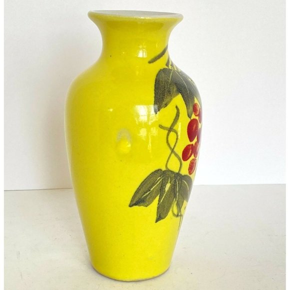 Vintage MCM Berry or Grape Cluster Yellow Mid Century Modern Vase 6" Tall - Picture 4 of 8